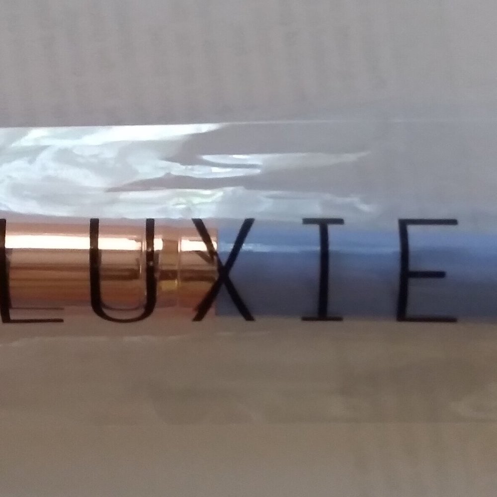 NWT 2 Two Luxe Make Up Facial Brushes SUPER SOFT